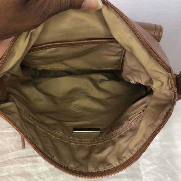 GIANI BERNINI caramel brown genuine buttery soft leather handbag. Adjust straps. - Picture 14 of 16